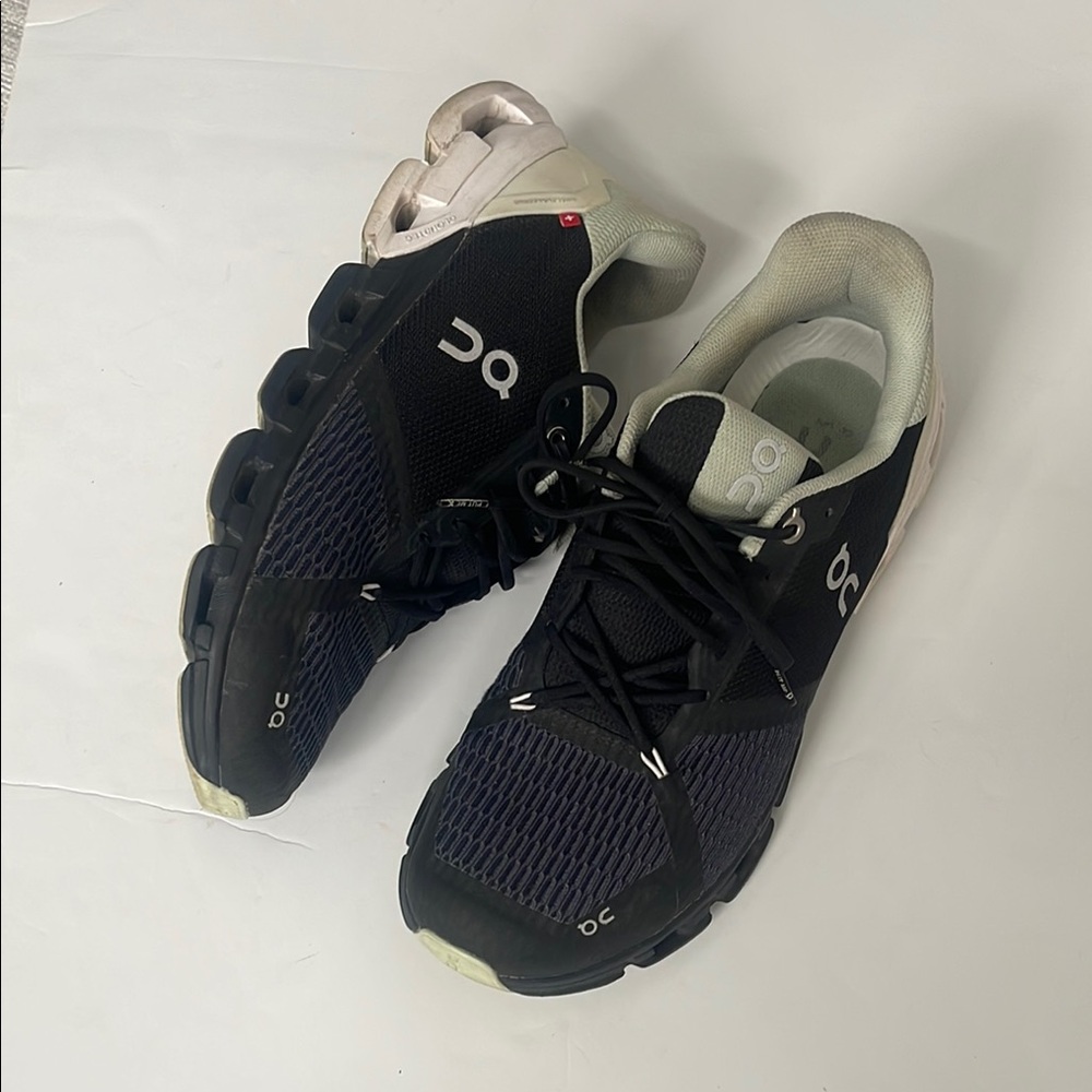 On Running Running Shoes
